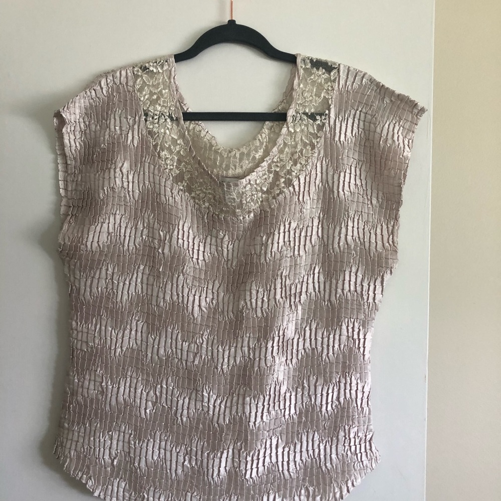 Women’s dress blouse